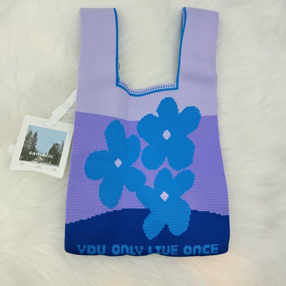 NWT Cute Blue Flower Compact Stylish Essentials Handheld Bag - Picture 5 of 8